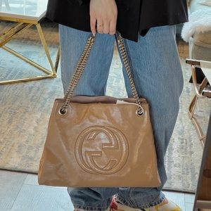 SOLD🩵Gucci Beige Patent Leather Soho Chain Shoulder Bag